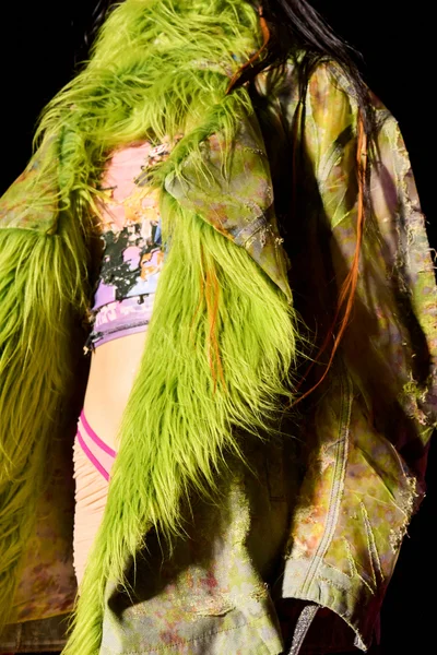 Look 76